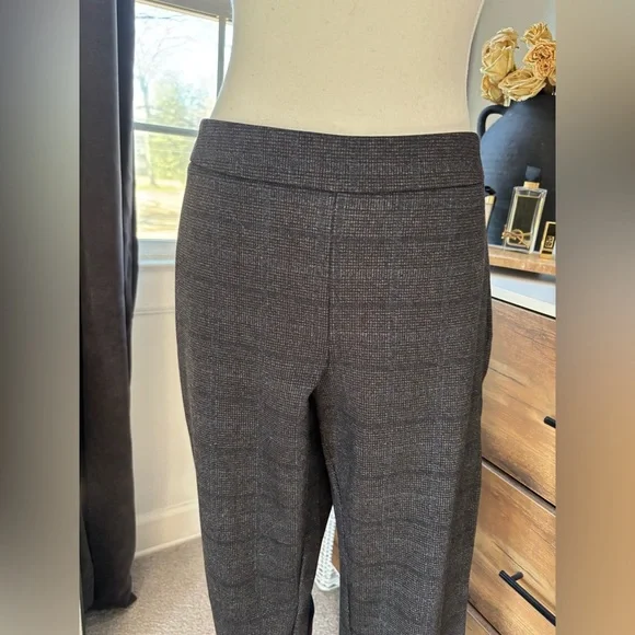 Nanette Lepore Dark Gray Cropped Pants - Picture 2 of 6